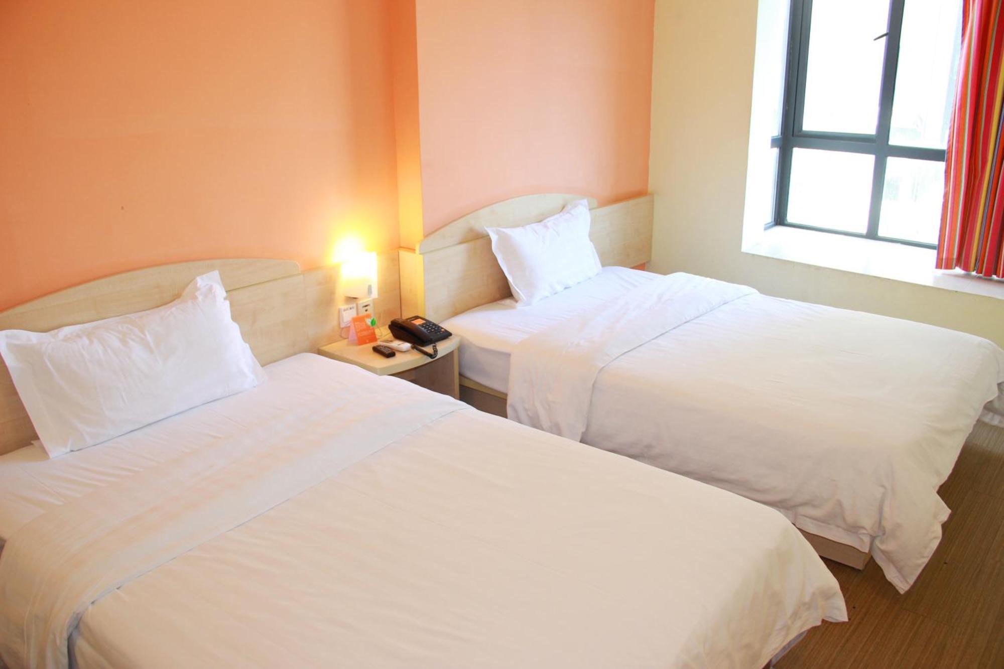 Iu Hotel Guangzhou Jingxi Nanfang Hospital Station מראה חיצוני תמונה