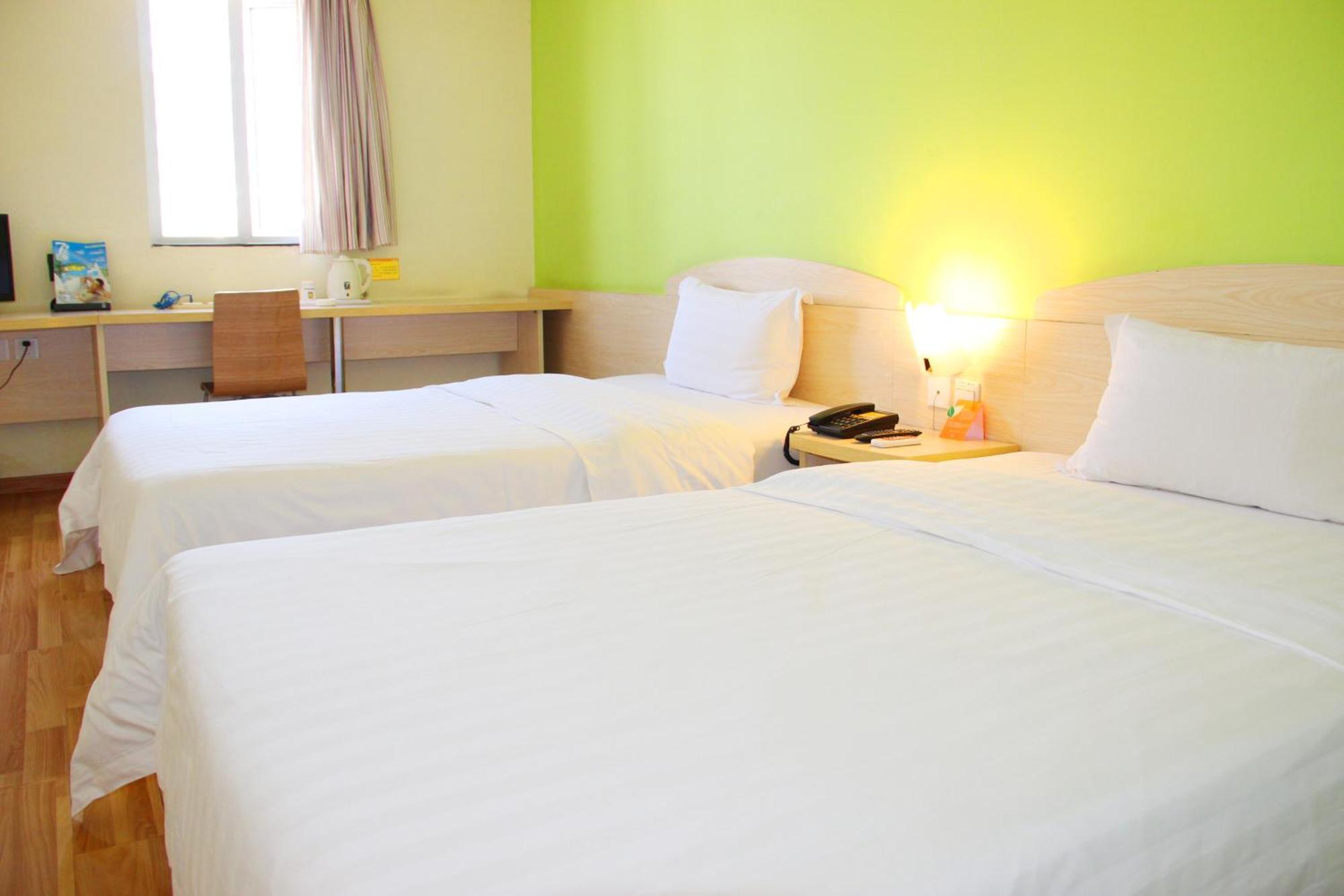 Iu Hotel Guangzhou Jingxi Nanfang Hospital Station מראה חיצוני תמונה